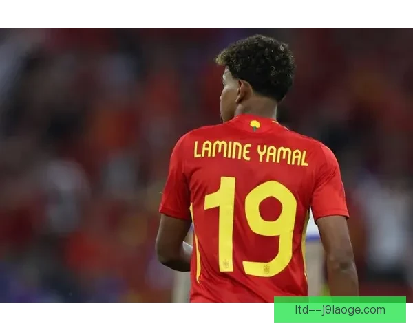 2024欧洲杯亚马尔成功蝉联最佳年轻球员荣誉展现超凡实力